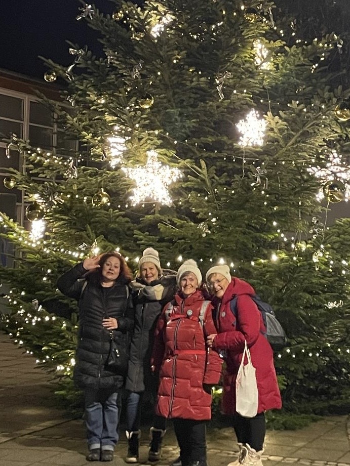 6a8d3719-6d58-42a1-825c-3687d9a99b06